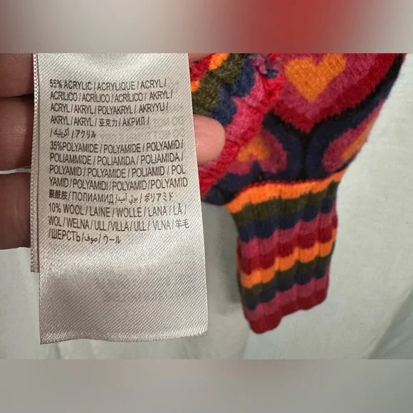 FARM Rio Multicolor Heart Sweater - Picture 10 of 11